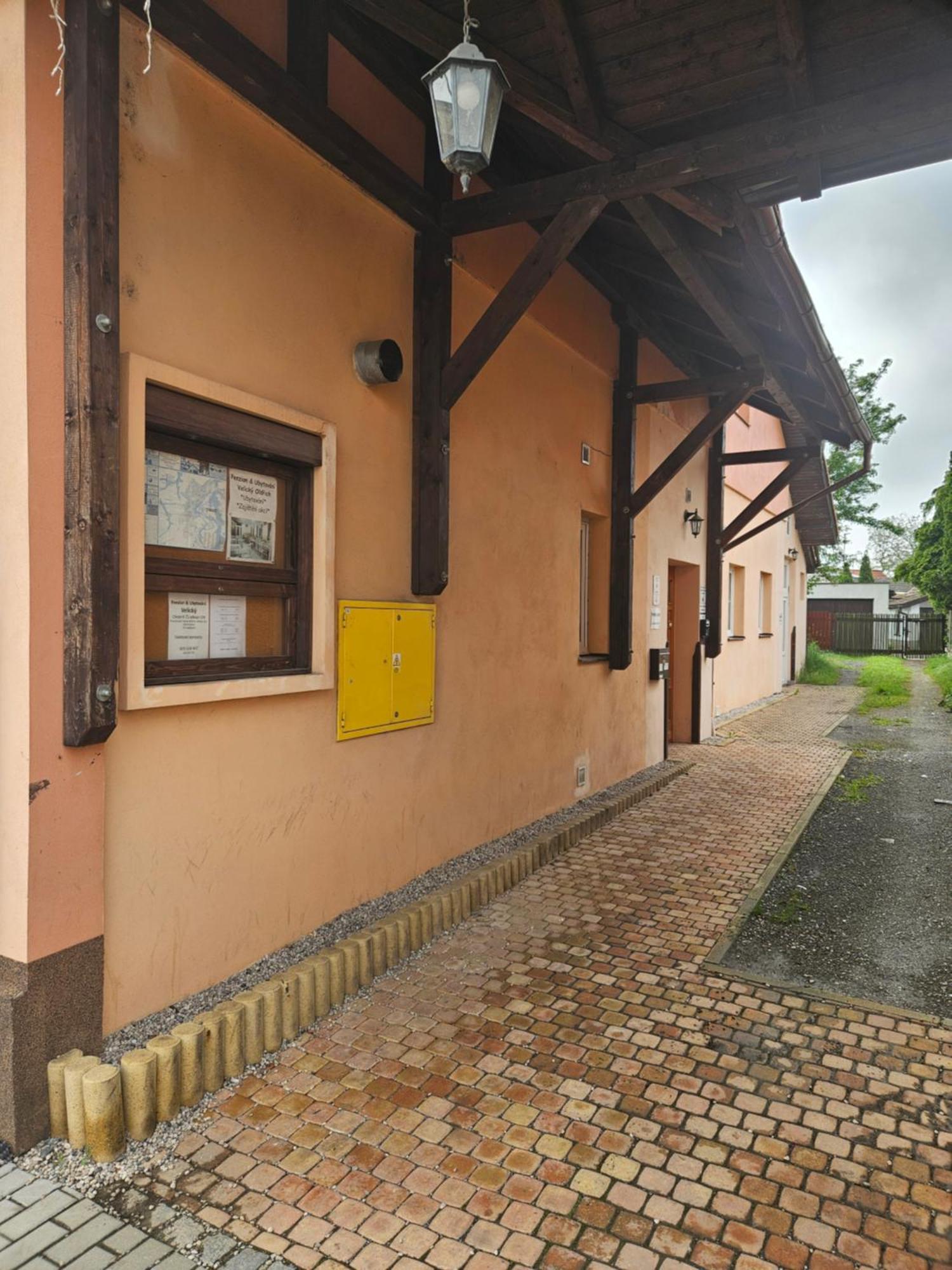Penzion&ubytování Chrast  Exterior foto